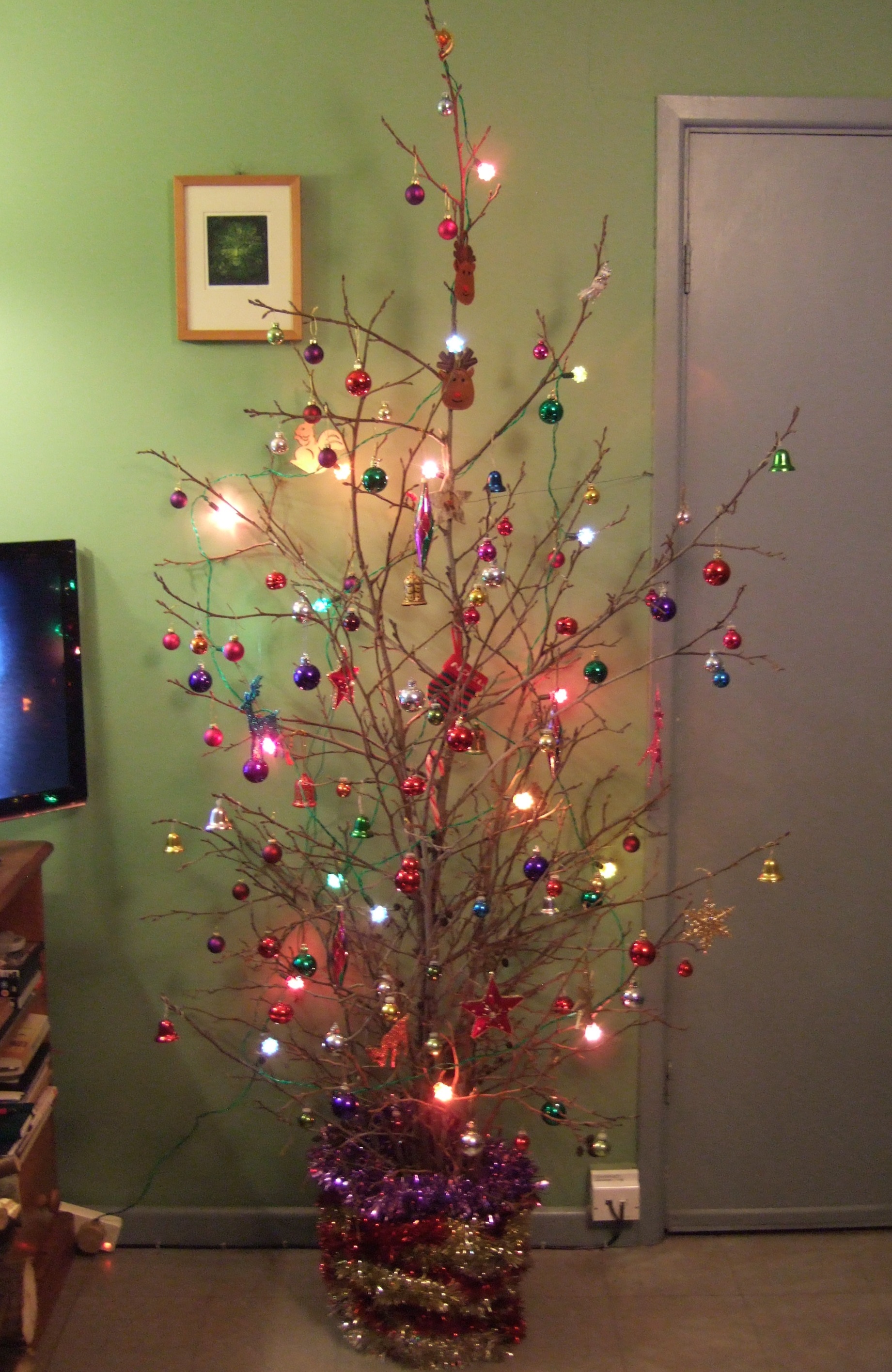  Diy Christmas Decorations Using Tree Branches  