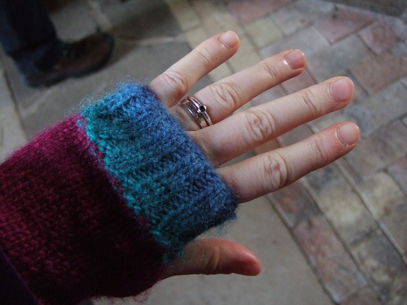 Completed fingerless gloves